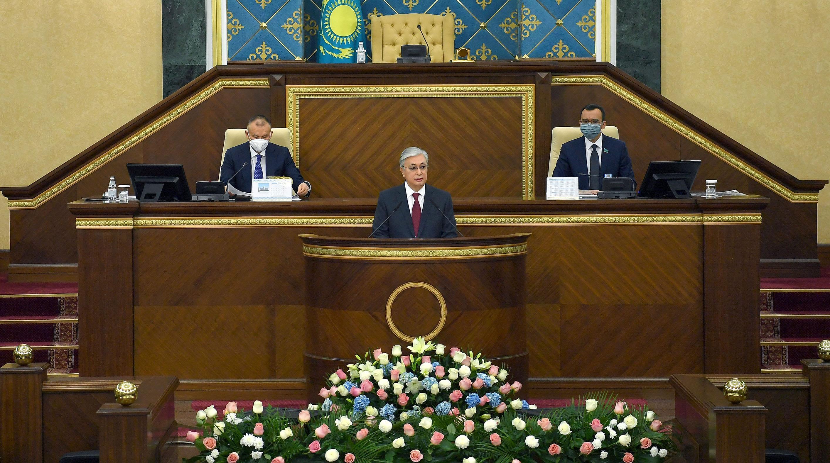Президент Қасым-Жомарт Тоқаев VII шақырылымдағы Парламенттің бірінші сессиясында  сөз сөйледі.